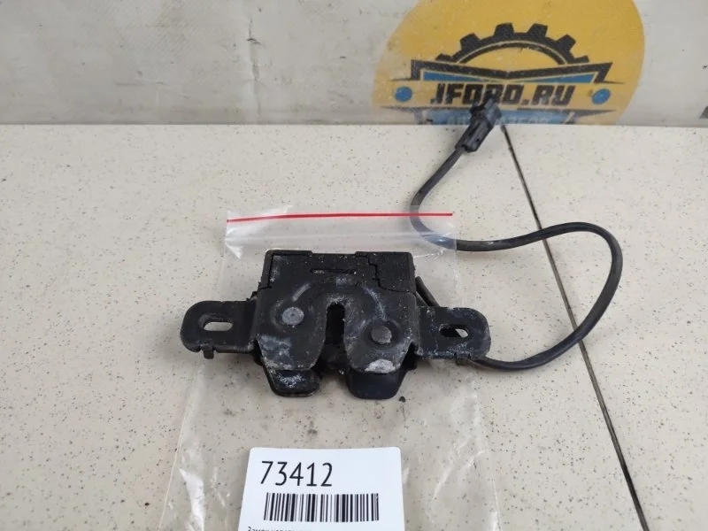 Замок капота Volvo V70 2009 BW69