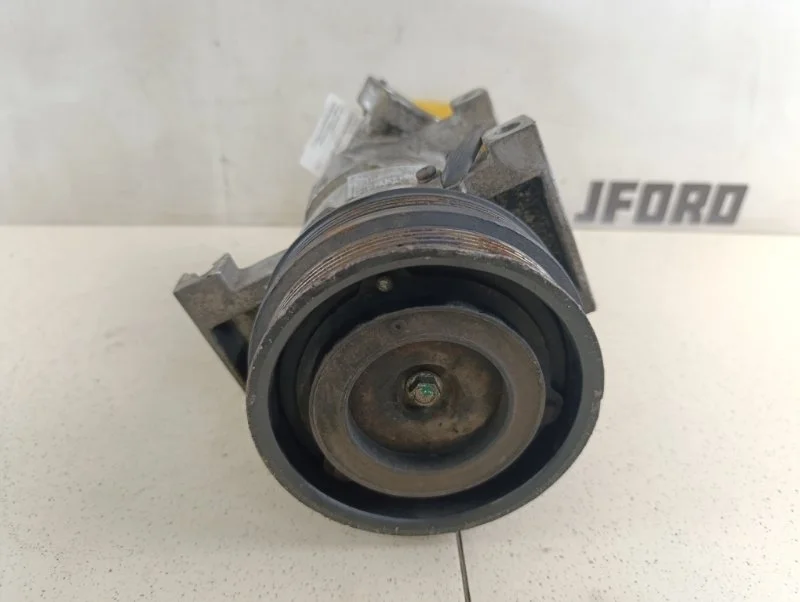 Компрессор кондиционера Volvo V50 2012 MW58