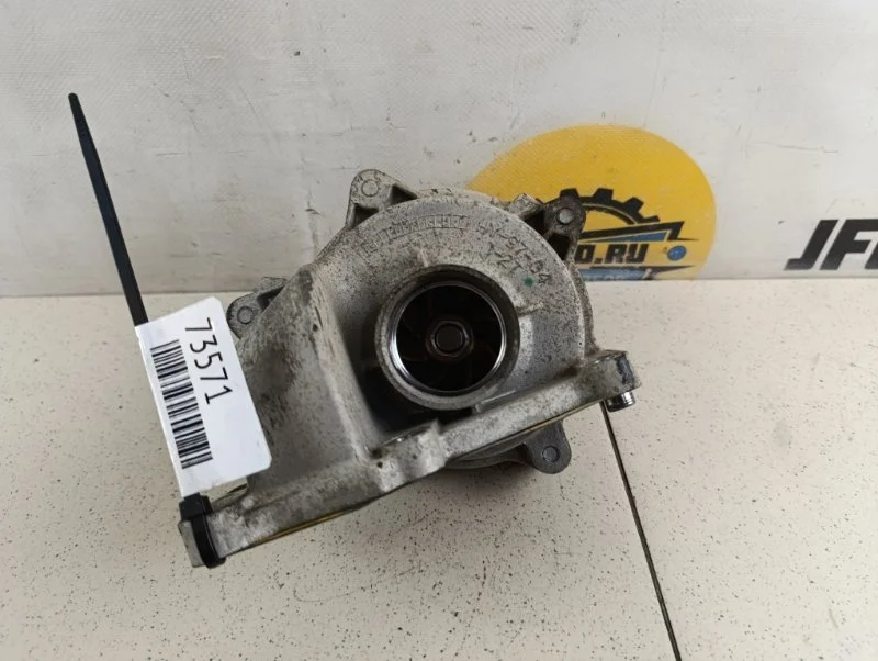 Помпа водяная Kia Sorento 2015 UM