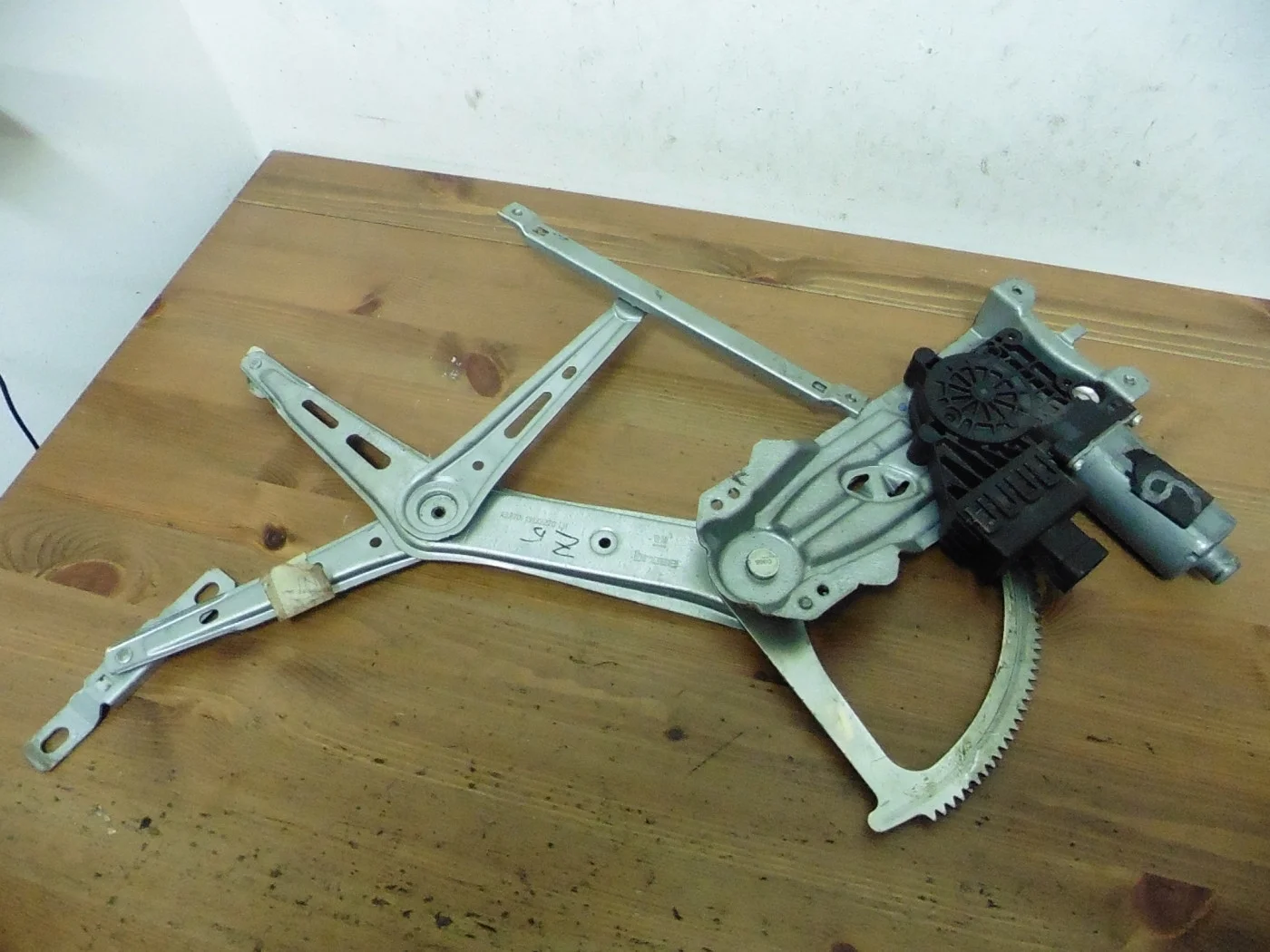 Стеклоподъемник передний левый Опель Зафира Б