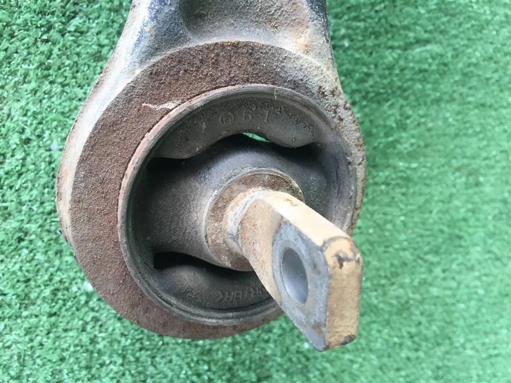 Б.у. рычаг продольный MITSUBISHI Delica D5 CV MITSUBISHI Delica D5 CV