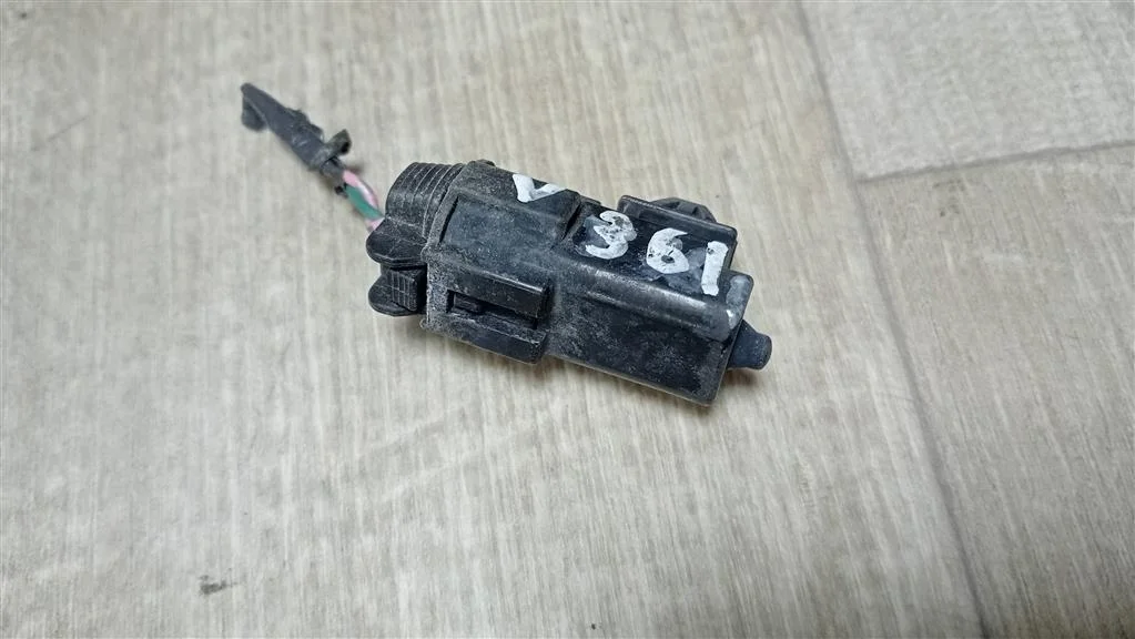 Б.у. датчик наружной температуры NISSAN SKYLINE V36 NISSAN SKYLINE V36