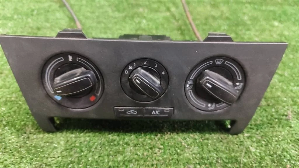 Б.у. блок климатконтроля SKODA RAPID NH SKODA RAPID NH