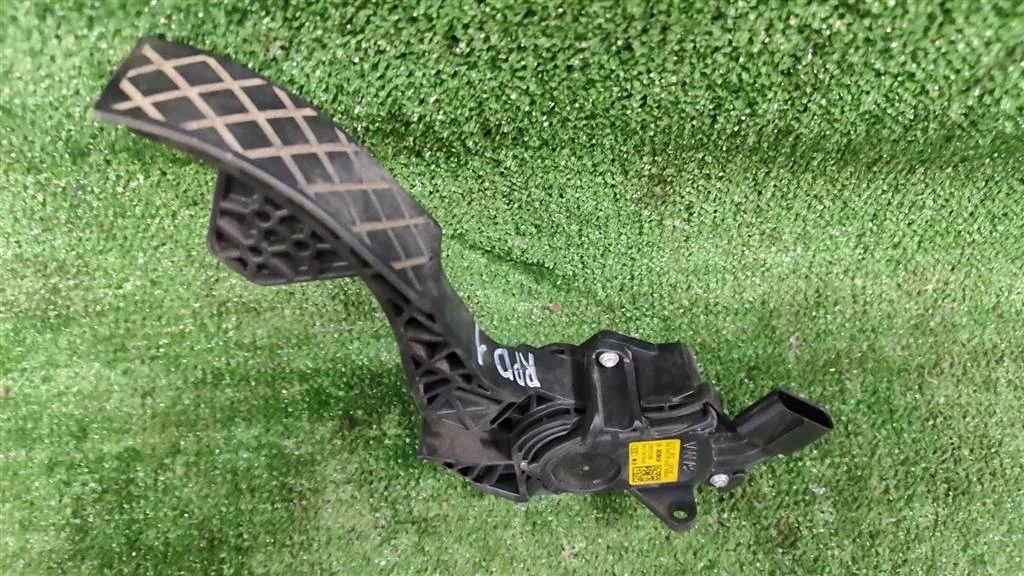 Б.у. педаль газа SKODA RAPID NH SKODA RAPID NH