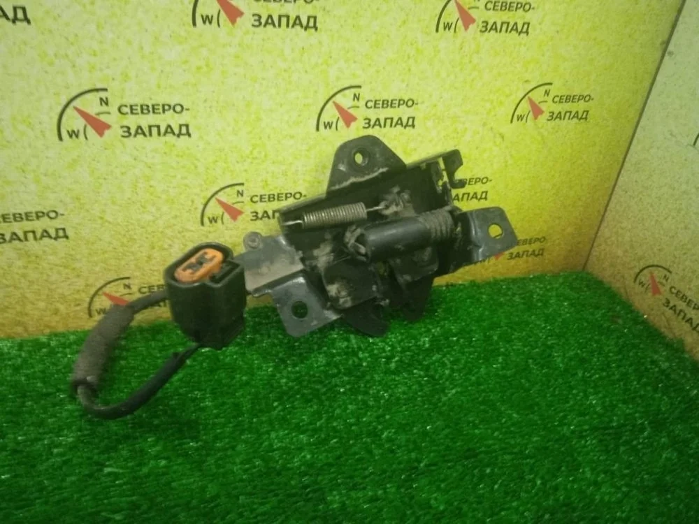 Замок капота Hyundai Santa Fe 2013 811302W001 DM G4KEDU