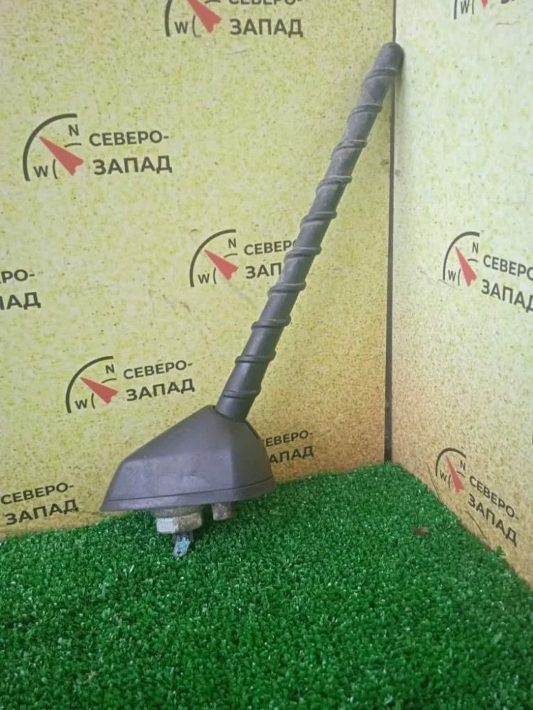 Антенна Hyundai Santa Fe 2013 962002W000 DM G4KEDU