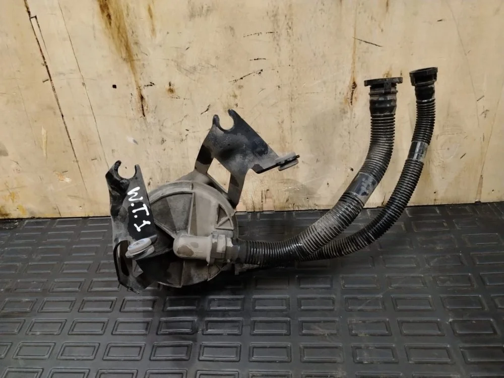 Насос воздушный Volkswagen Touareg 2004 06A959253E GP AXQ