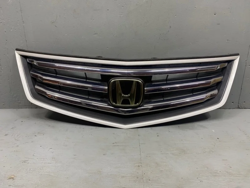 Решетка радиатора Honda Accord 8 CU