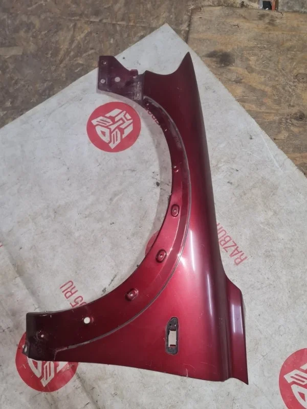 Крыло Volvo XC70 2002