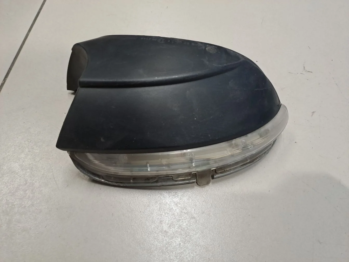 Указатель поворота в зеркало правое для Volkswagen Passat B7 2011-2015