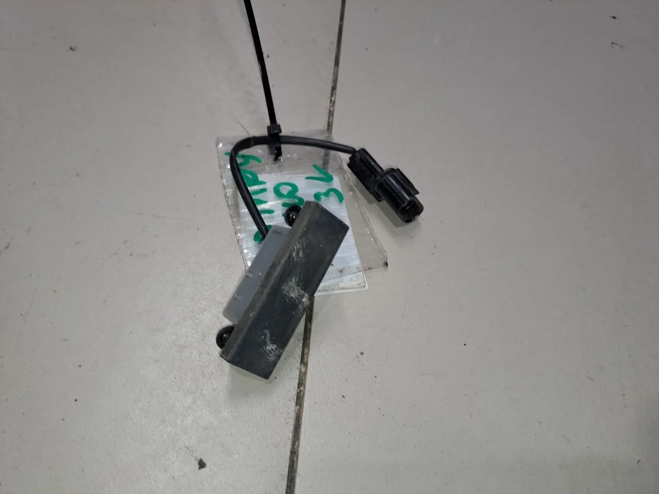 Кнопка открывания багажника для KIA Ceed 2012-2018