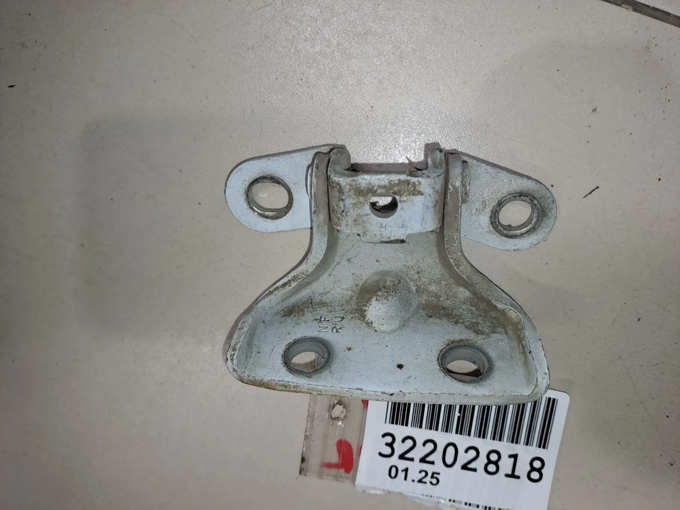 Петля двери задней правой верхняя для Hyundai i40 2011-2019