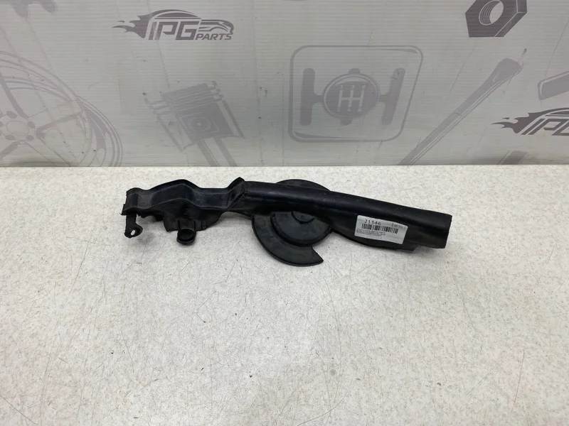 Уплотнитель капота левый BMW 3 2014 F30