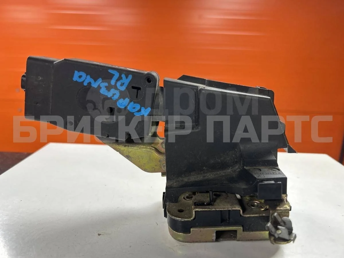 Замок двери задней Митсубиси Каризма I  рестайлинг