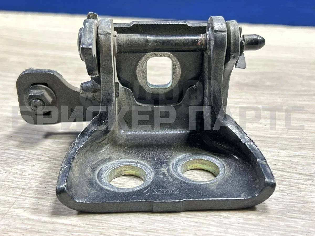 Петля двери зад правой Пежо 408 1