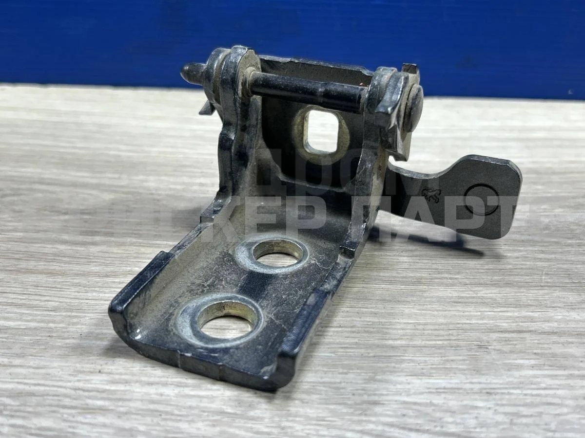 Петля двери зад правой Пежо 408 1