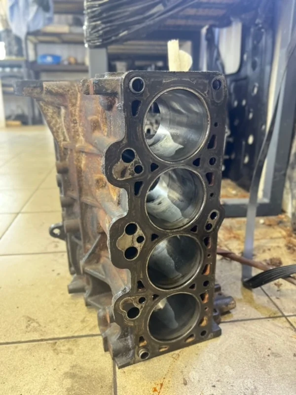 Блок цилиндров Hyundai Sonata