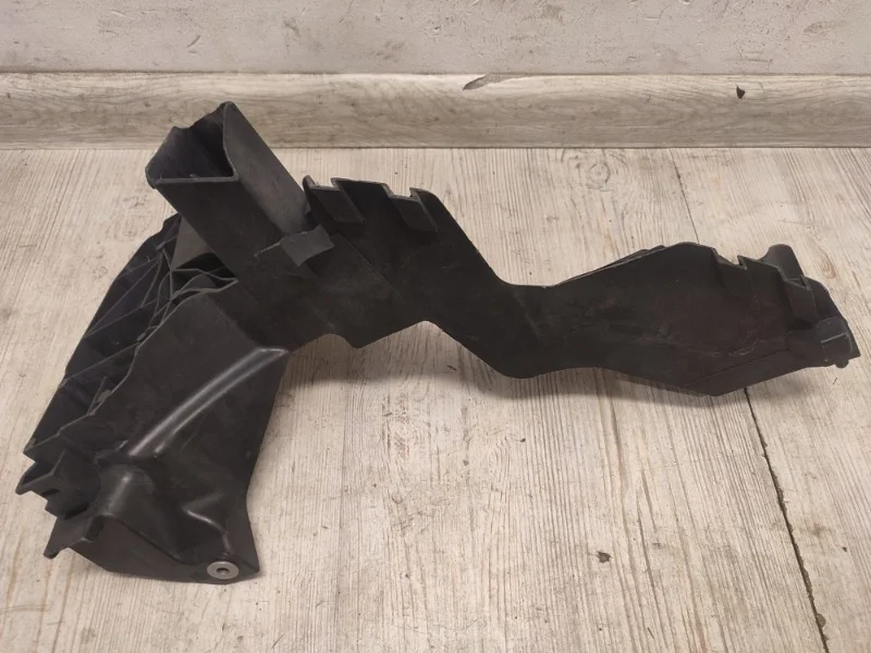 Кронштейн крепления фары Audi Q7 2020- 4M