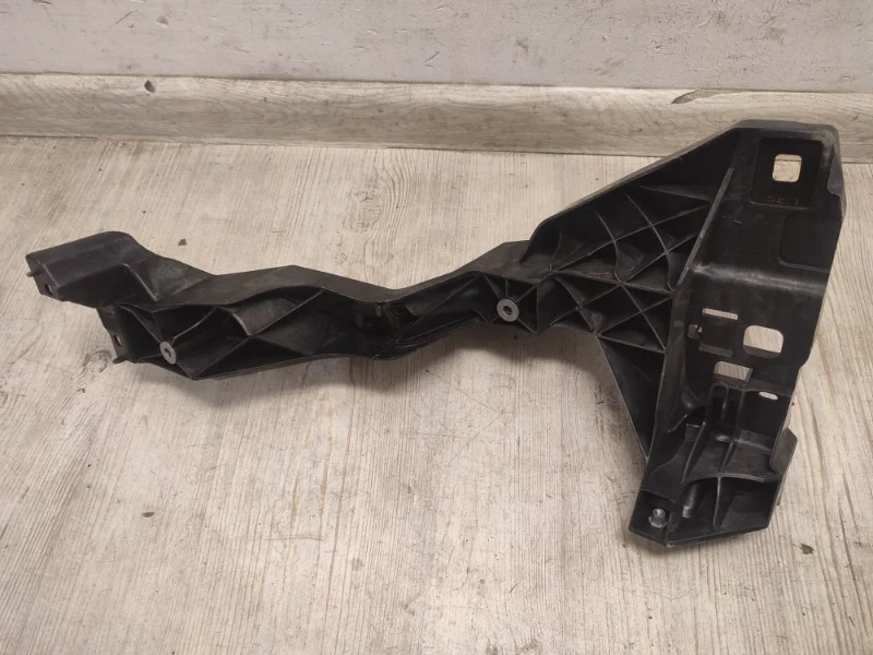 Кронштейн крепления фары Audi Q7 2020- 4M