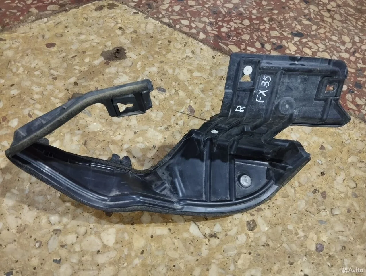 Дефлектор крыла правый инфинити fx35