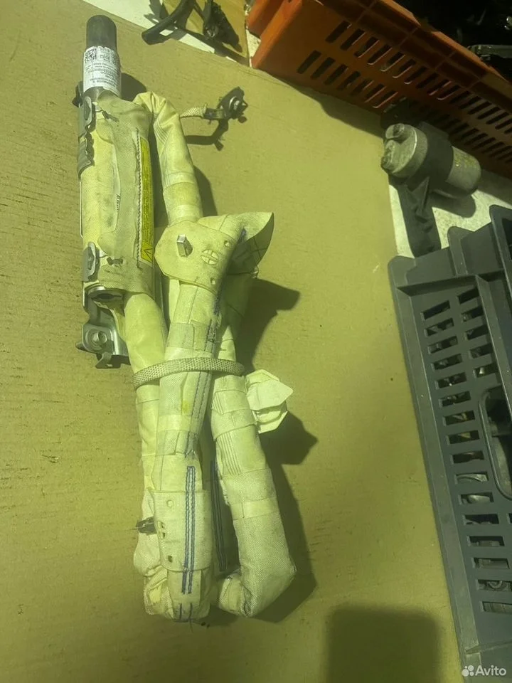 Шторка безопасности правая шевроле круз