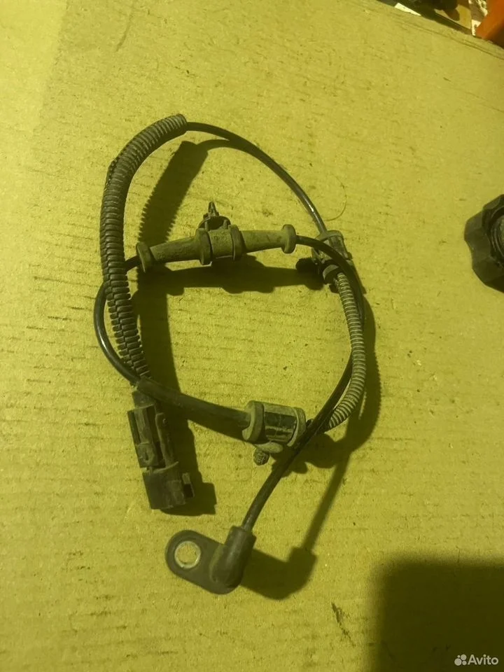 Датчик абс передний gm