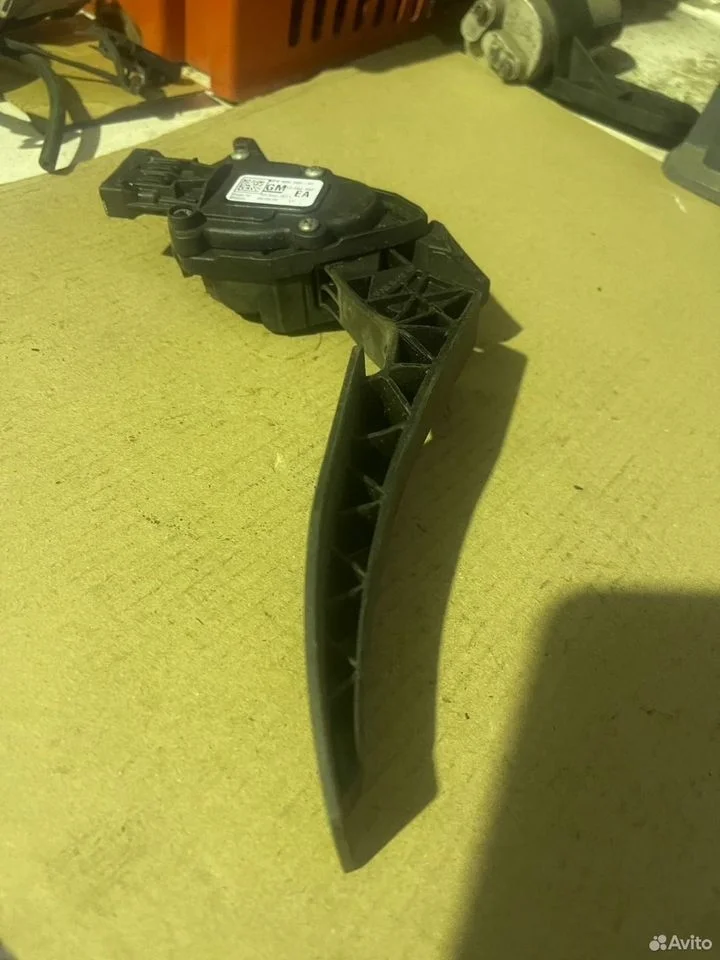 Педаль газа gm