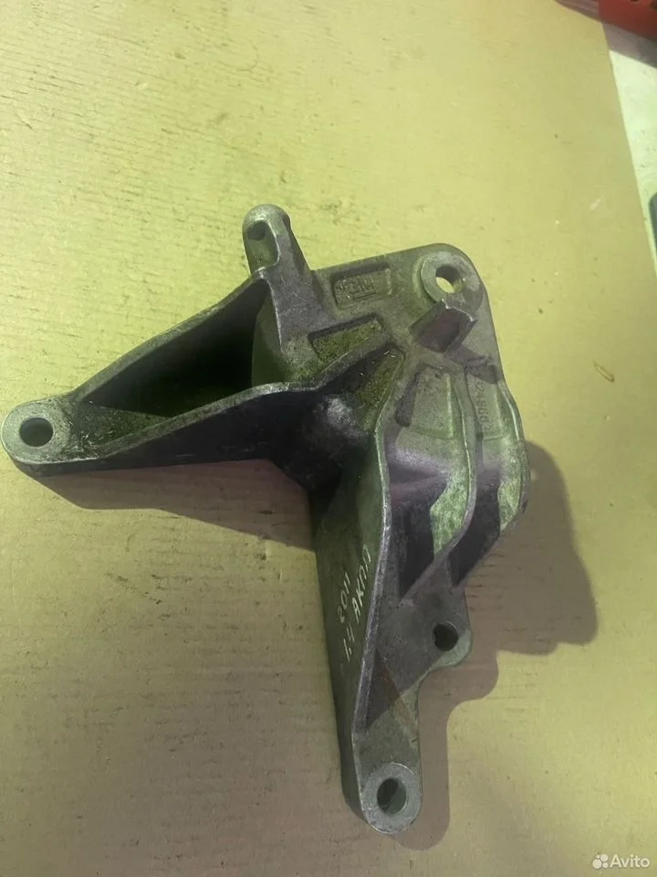 Кронштейн двигателя задний gm