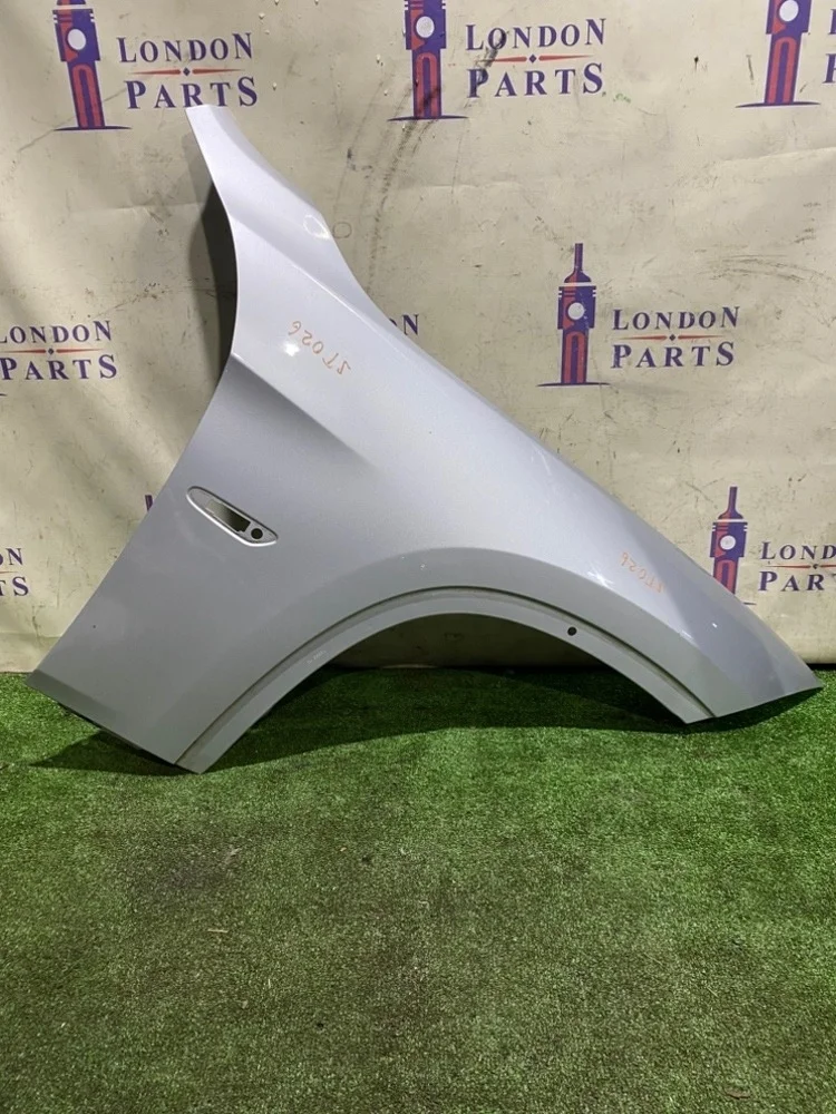 Крыло BMW X1 E84