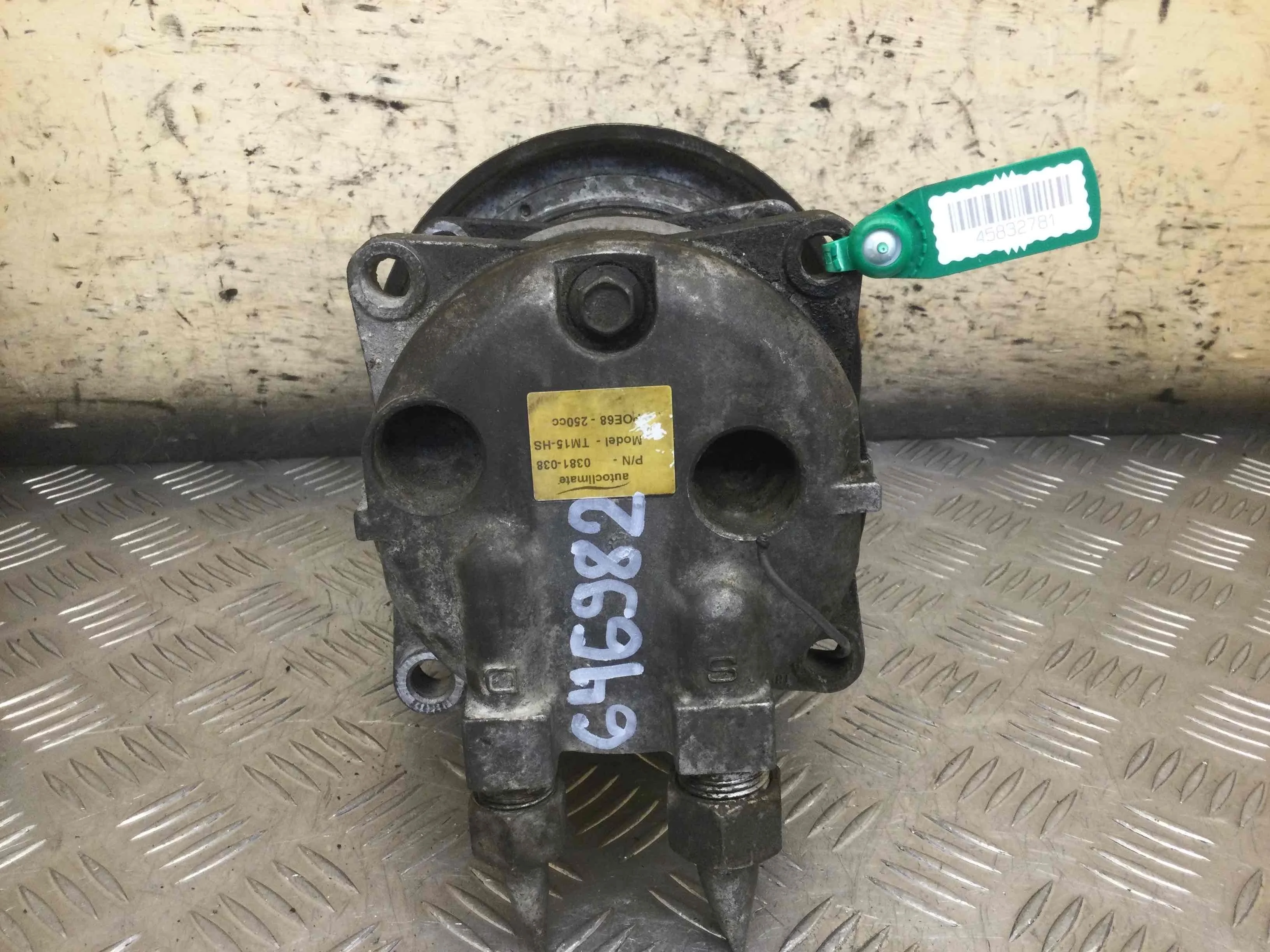 Компрессор кондиционера Mercedes Vito W639 (2003-2010) дизель 2.2 CDI Механика Микроавтобус