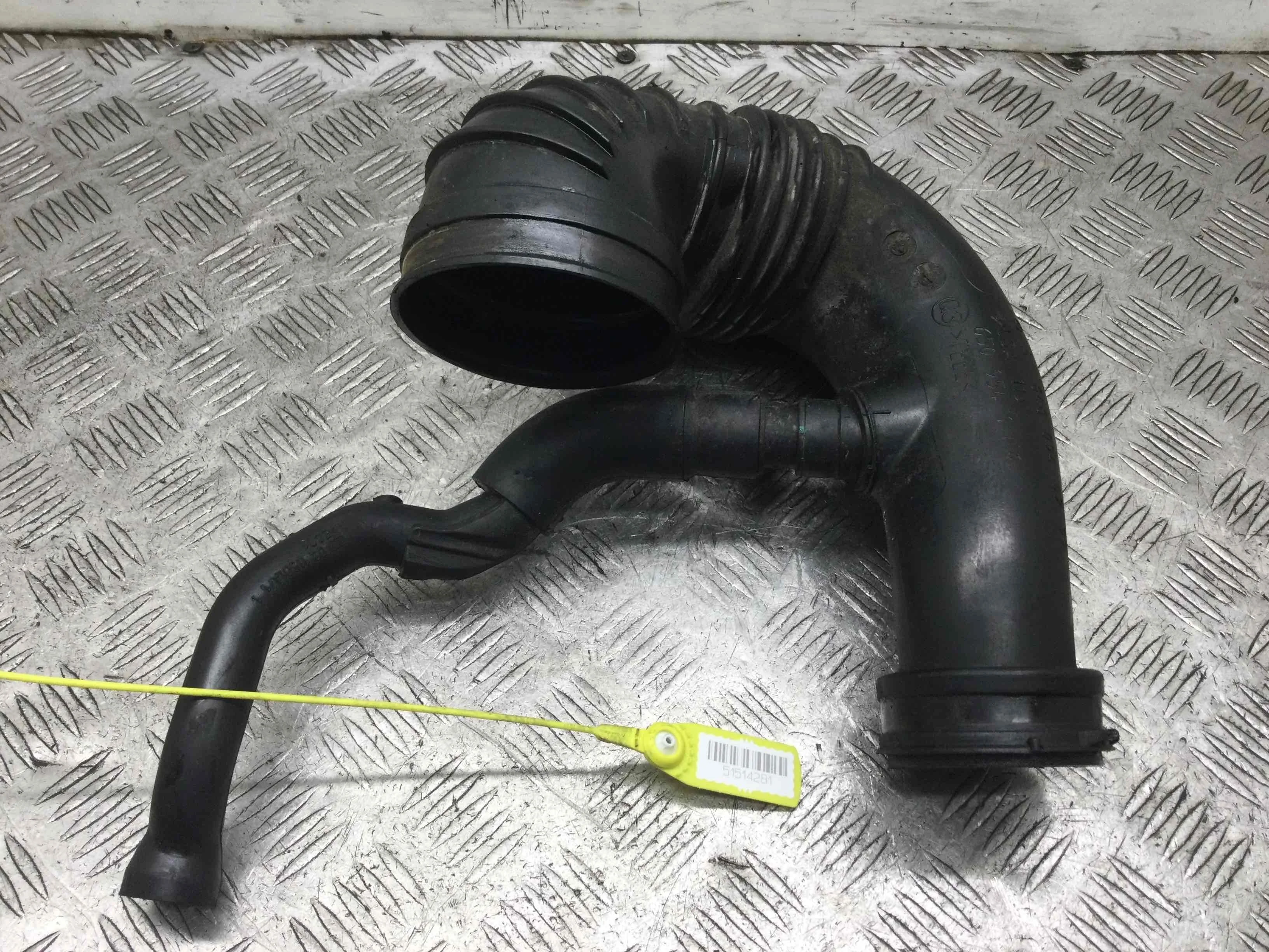 Патрубок воздушного фильтра Mercedes C-klasse W203/S203/CL203 [рестайлинг] (2004-2007) дизель 2.2 CDI Автомат Седан