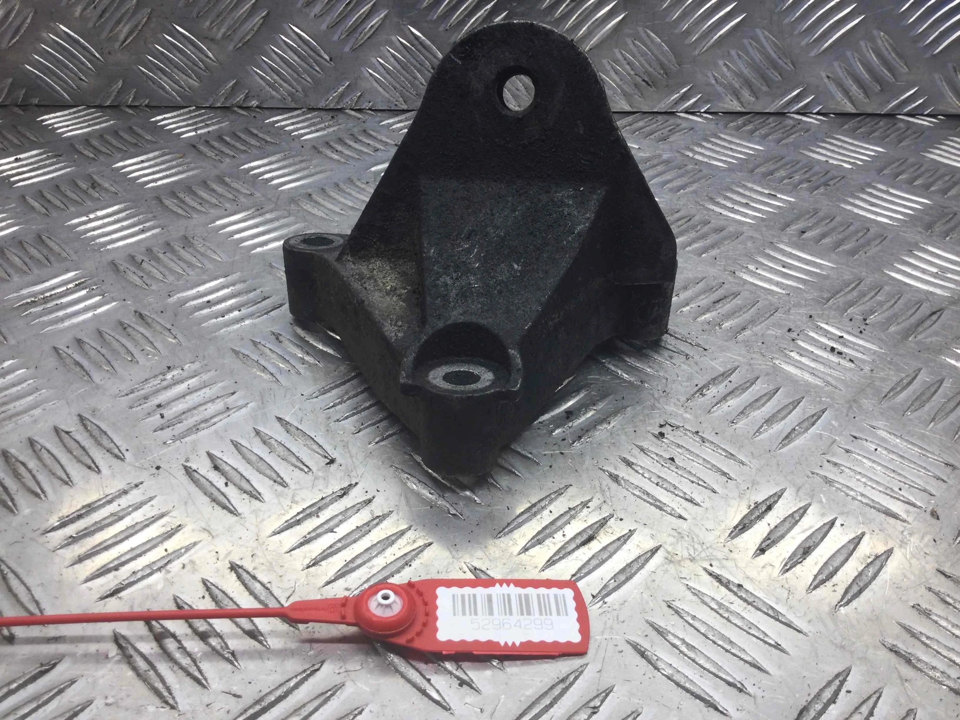 Кронштейн двигателя Renault Megane 2 поколение (2002-2006) дизель 1.9 dCi Механика Седан