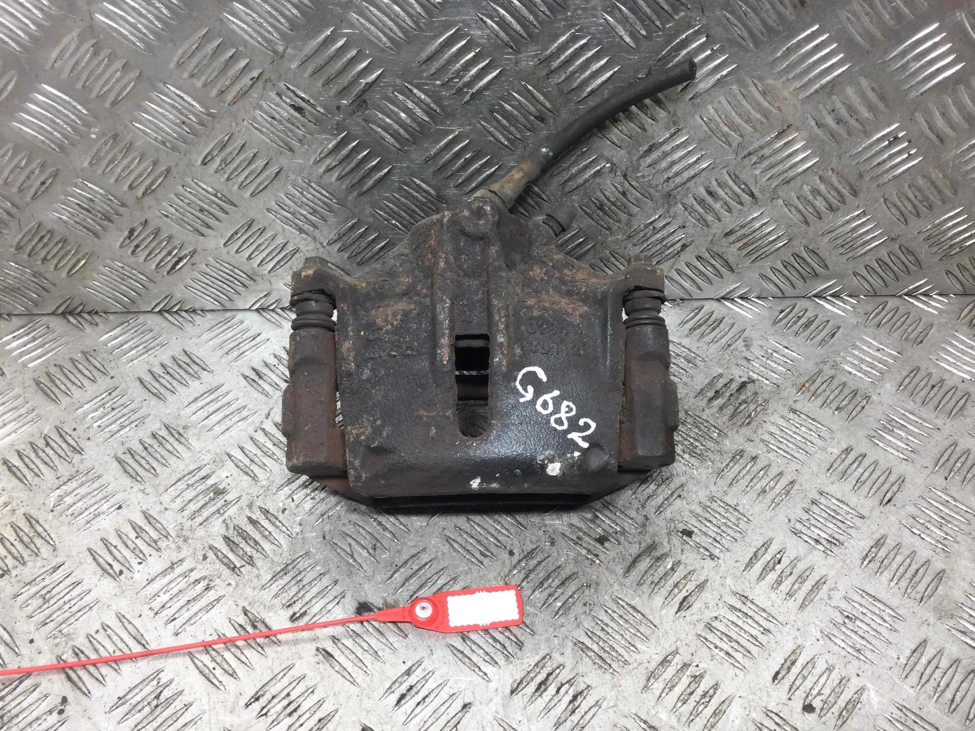 Суппорт передний левый Ford Mondeo 3 поколение [рестайлинг] (2003-2007) дизель 2.2 TDCi Механика Седан