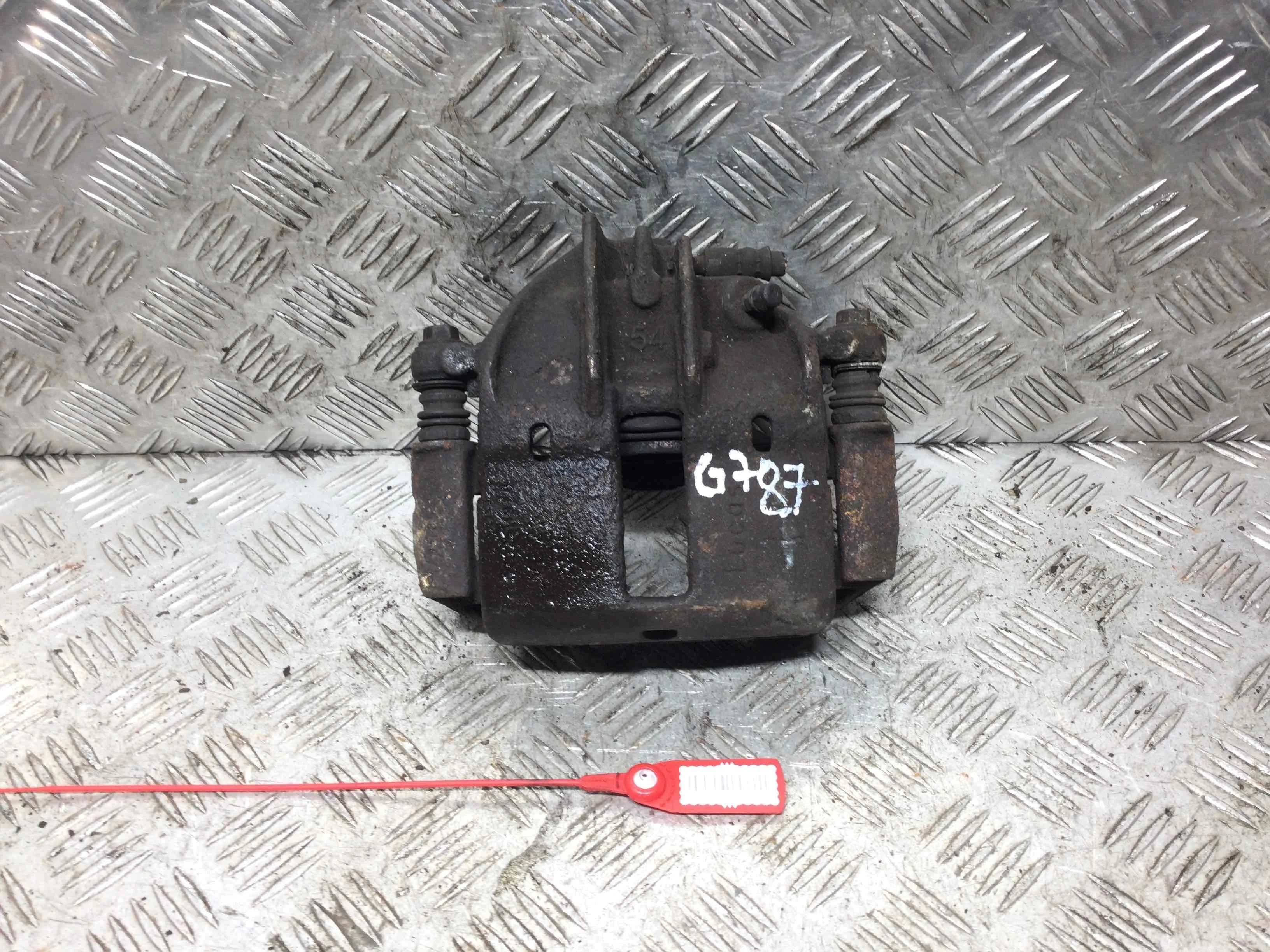 Суппорт передний левый Mitsubishi Space Star 1 поколение [рестайлинг] (2002-2005) бензин 1.8 i Механика Минивэн