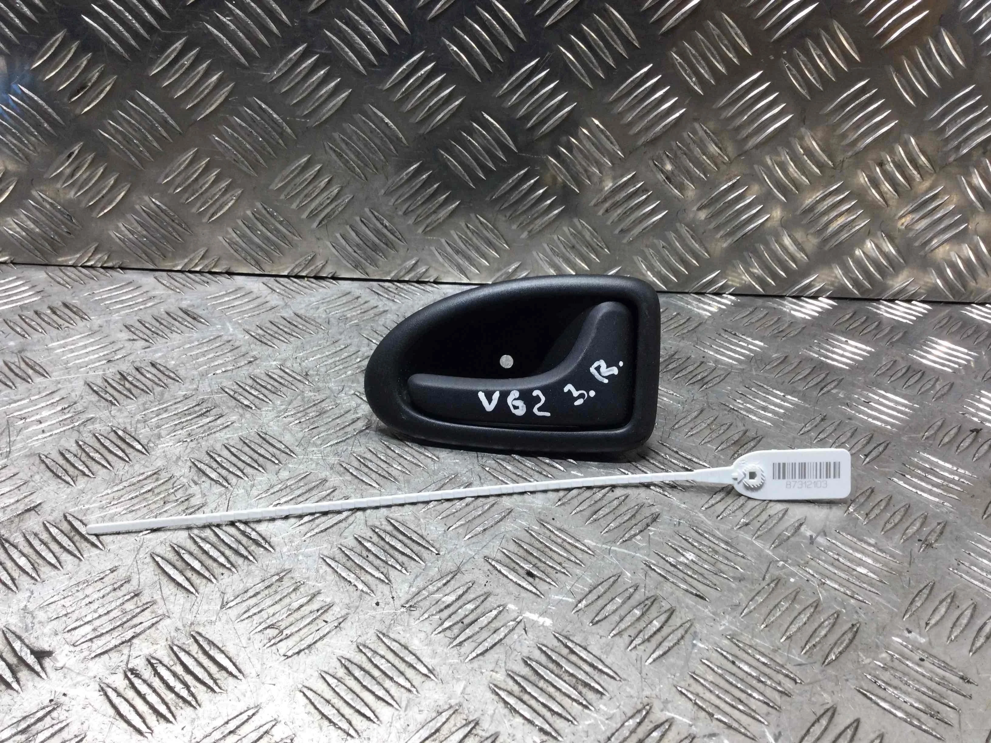 Ручка внутренняя задняя правая Renault Megane 1 поколение [рестайлинг] (1999-2003) бензин 1.6 i Механика Х/б