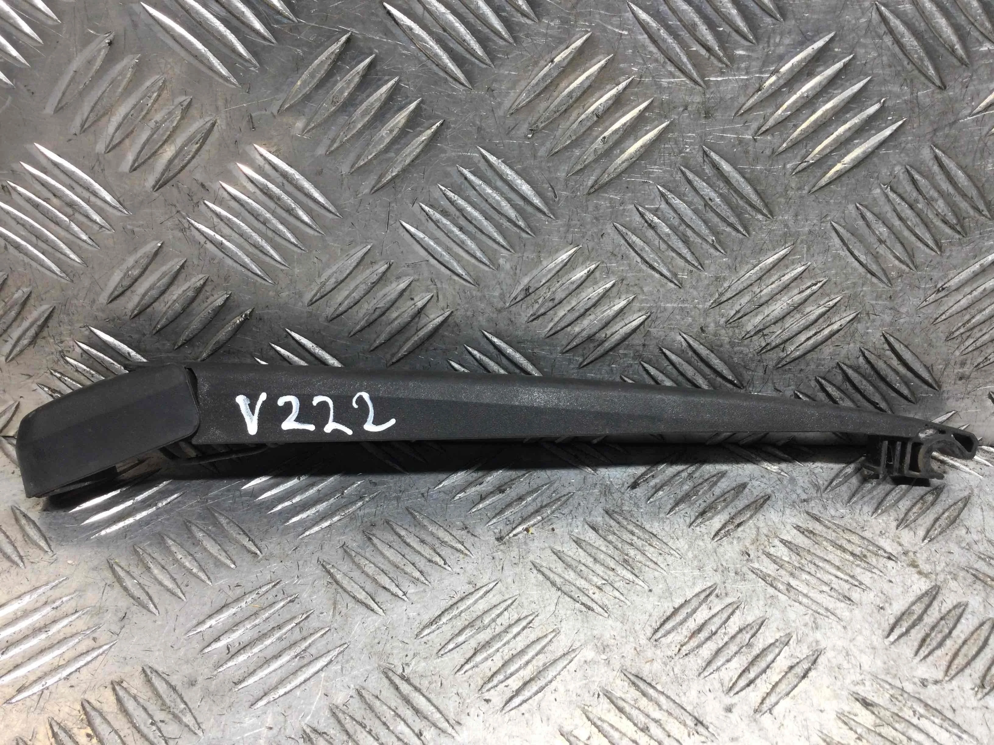 Щеткодержатель задний Mazda 6 6 I (GG,GY) 2002 - 2007 бензин 2.0 i Механика Универсал