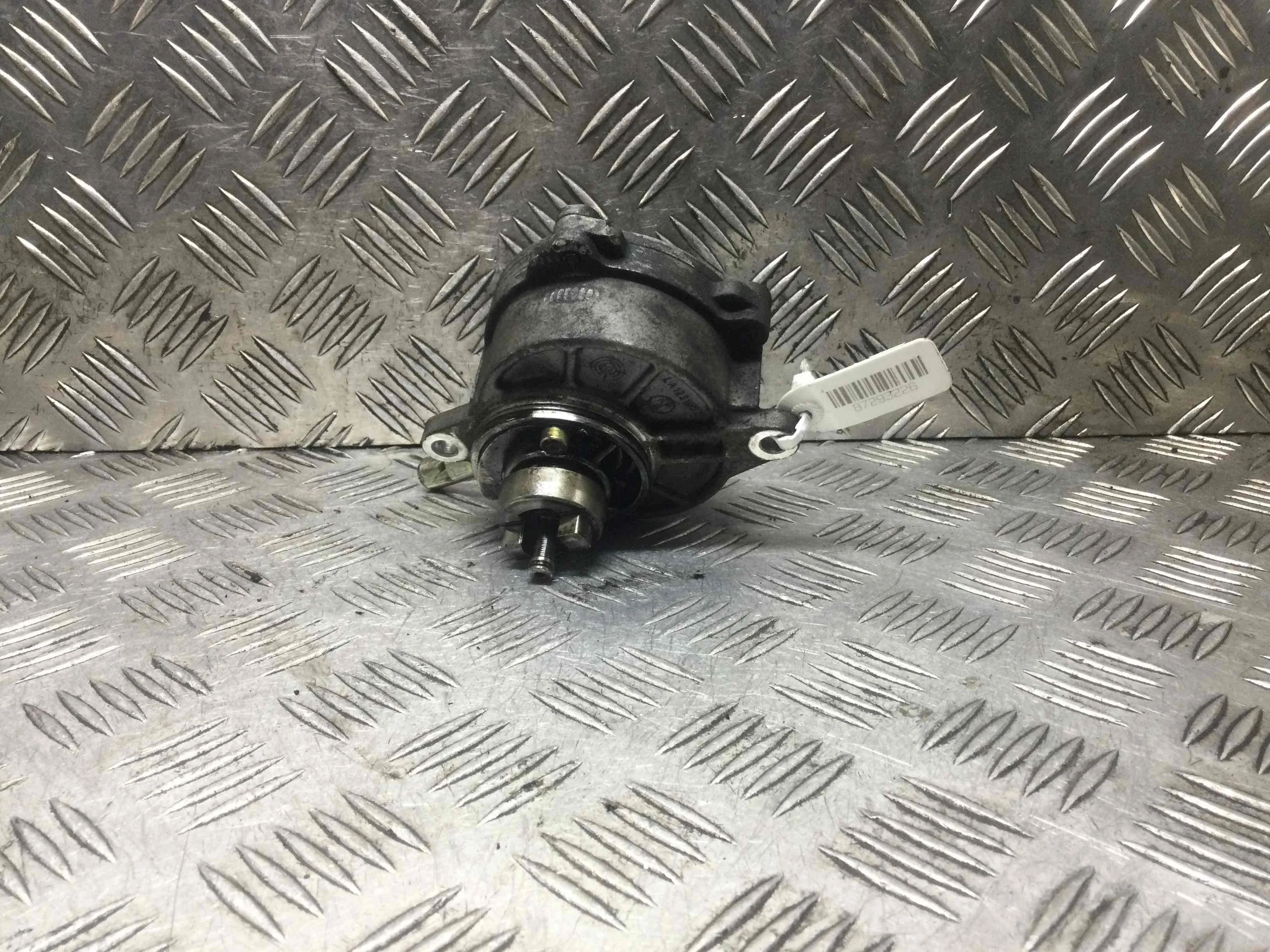 Насос вакуумный Mercedes Vito W639 (2003-2010) дизель 2.2 CDI Механика Микроавтобус