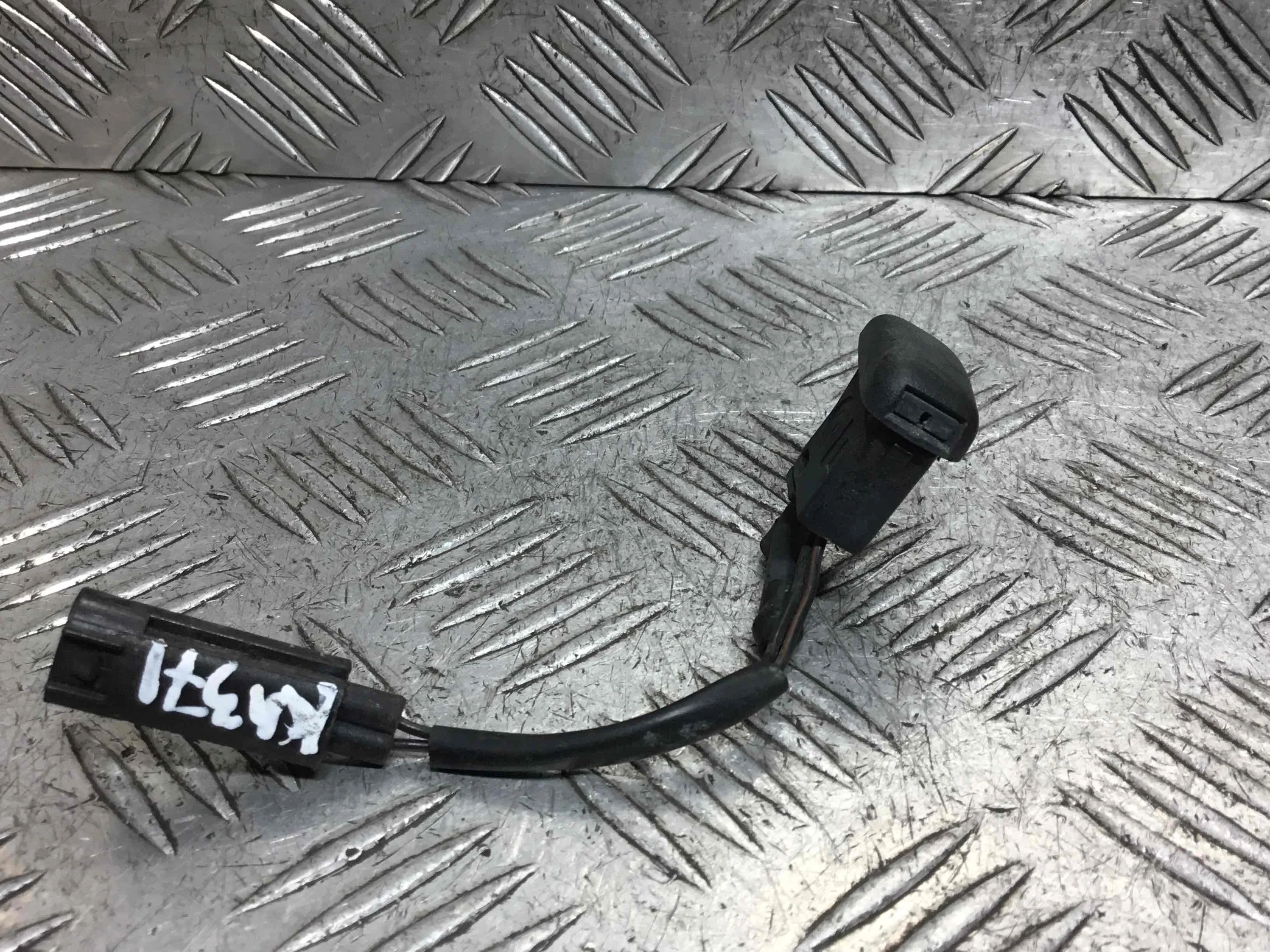 Форсунка омывателя BMW X5 E53 (1999-2003) бензин 3.0 i Автомат Внедорожник