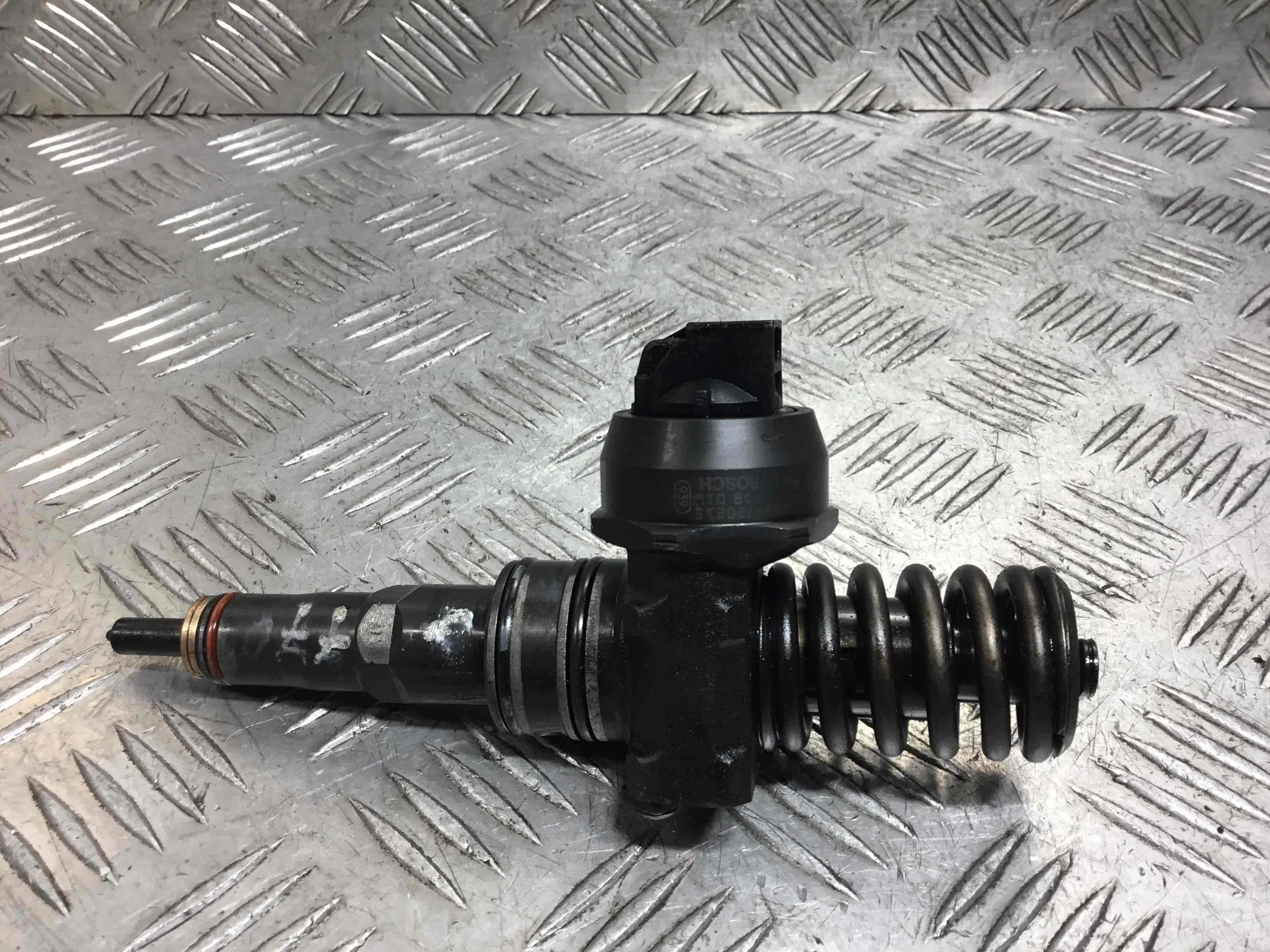 Форсунка Volkswagen Golf 4 поколение (1997-2004) дизель 1.9 TDI Механика Универсал