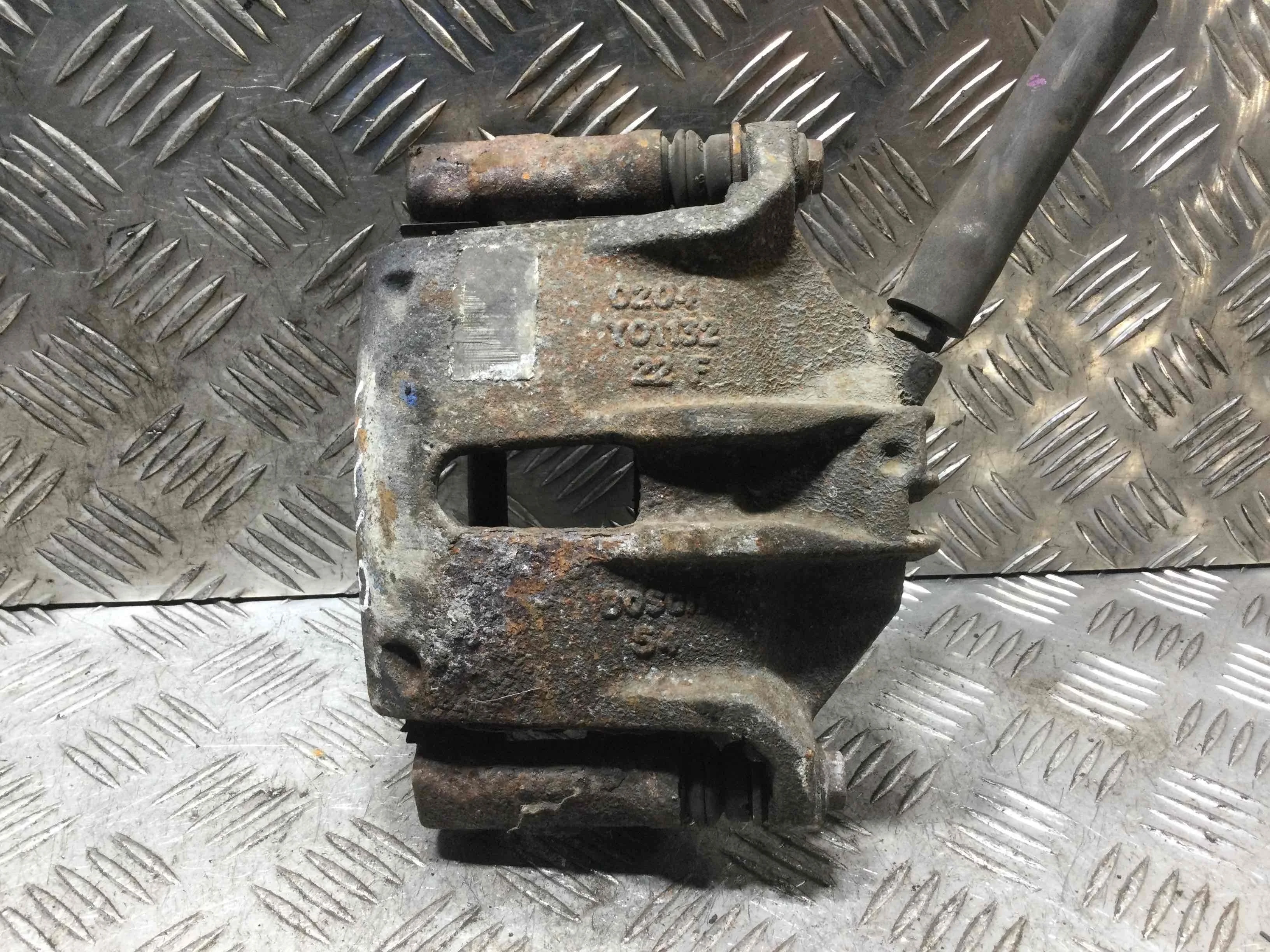 Суппорт передний правый Citroen C4 1 поколение 2004 - 2008 дизель 1.6 HDi Механика Х/б