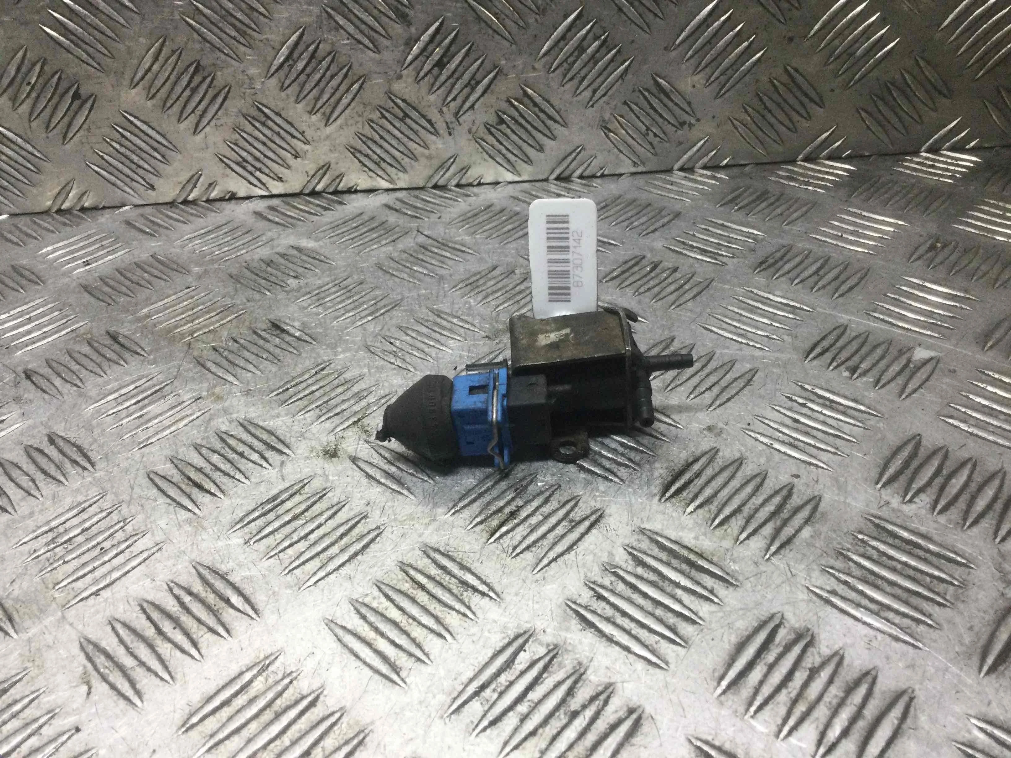 Клапан электромагнитный Audi A4 B5 (1994-1999) бензин 2.4 i Автомат Седан