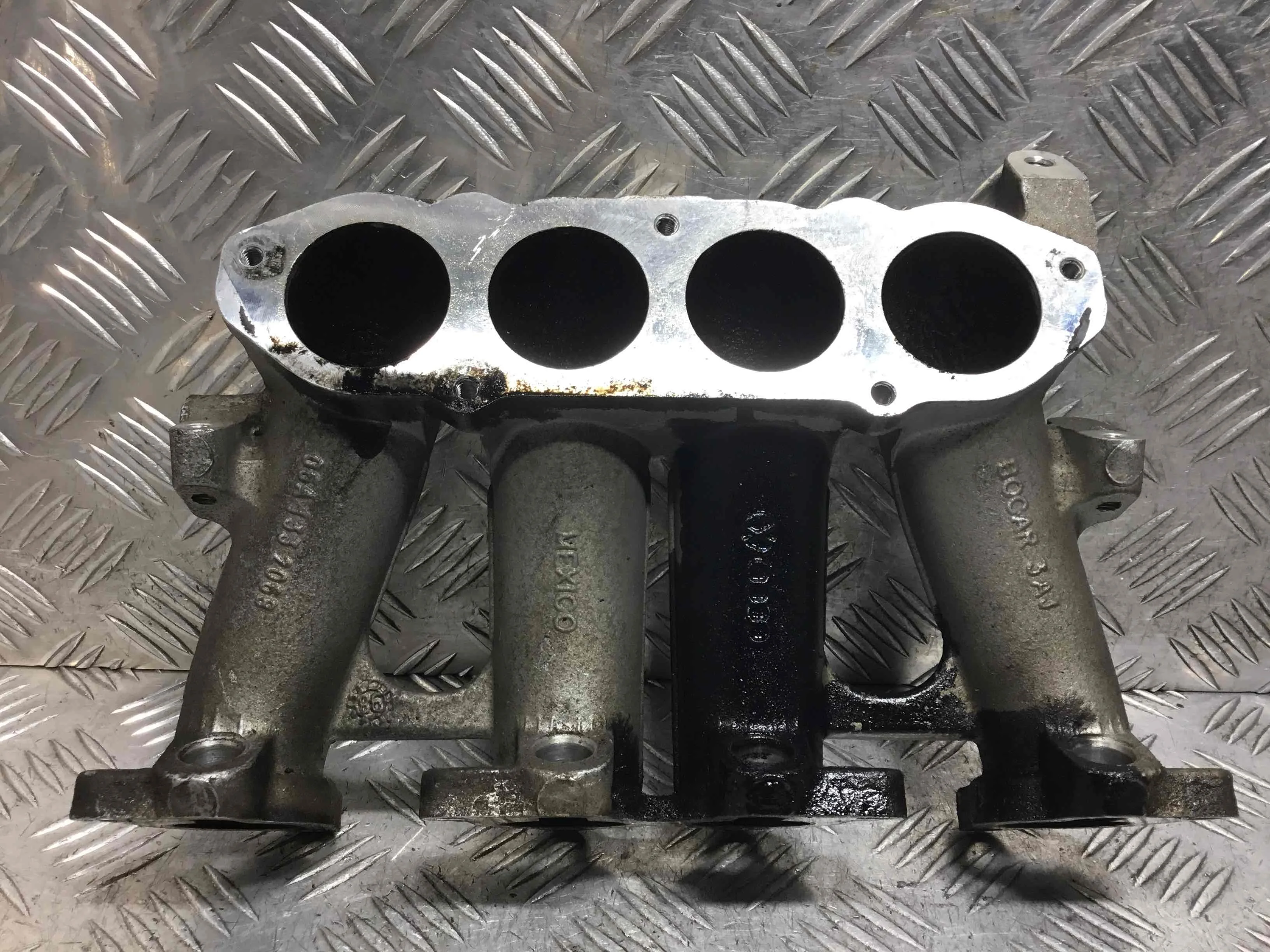 Коллектор впускной Volkswagen Golf 4 поколение (1997-2004) бензин 2.0 i Механика Х/б