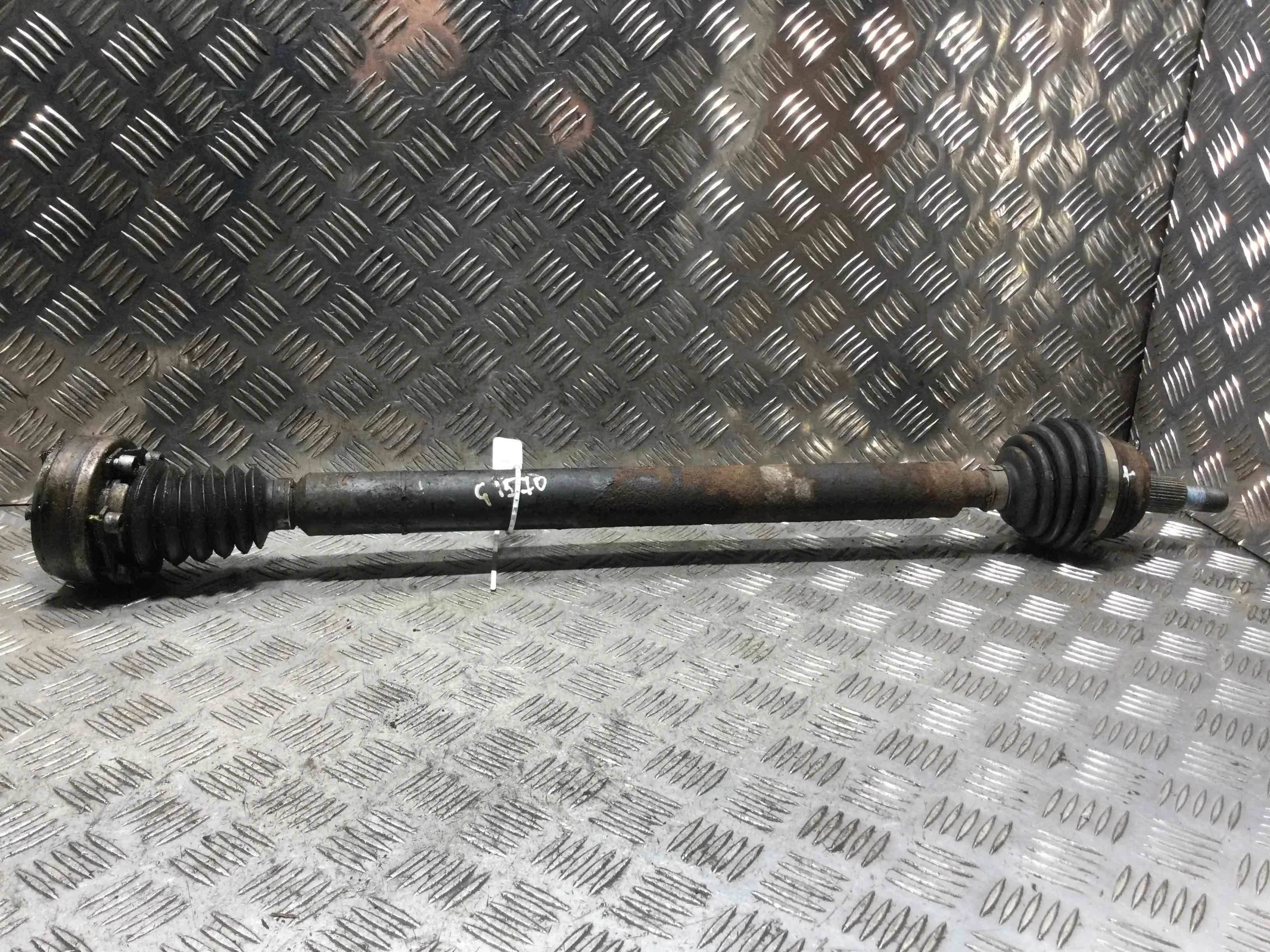 Полуось передняя правая (приводной вал, ШРУС) Audi A3 8L (1996-2000) бензин 1.6 i Механика Х/б