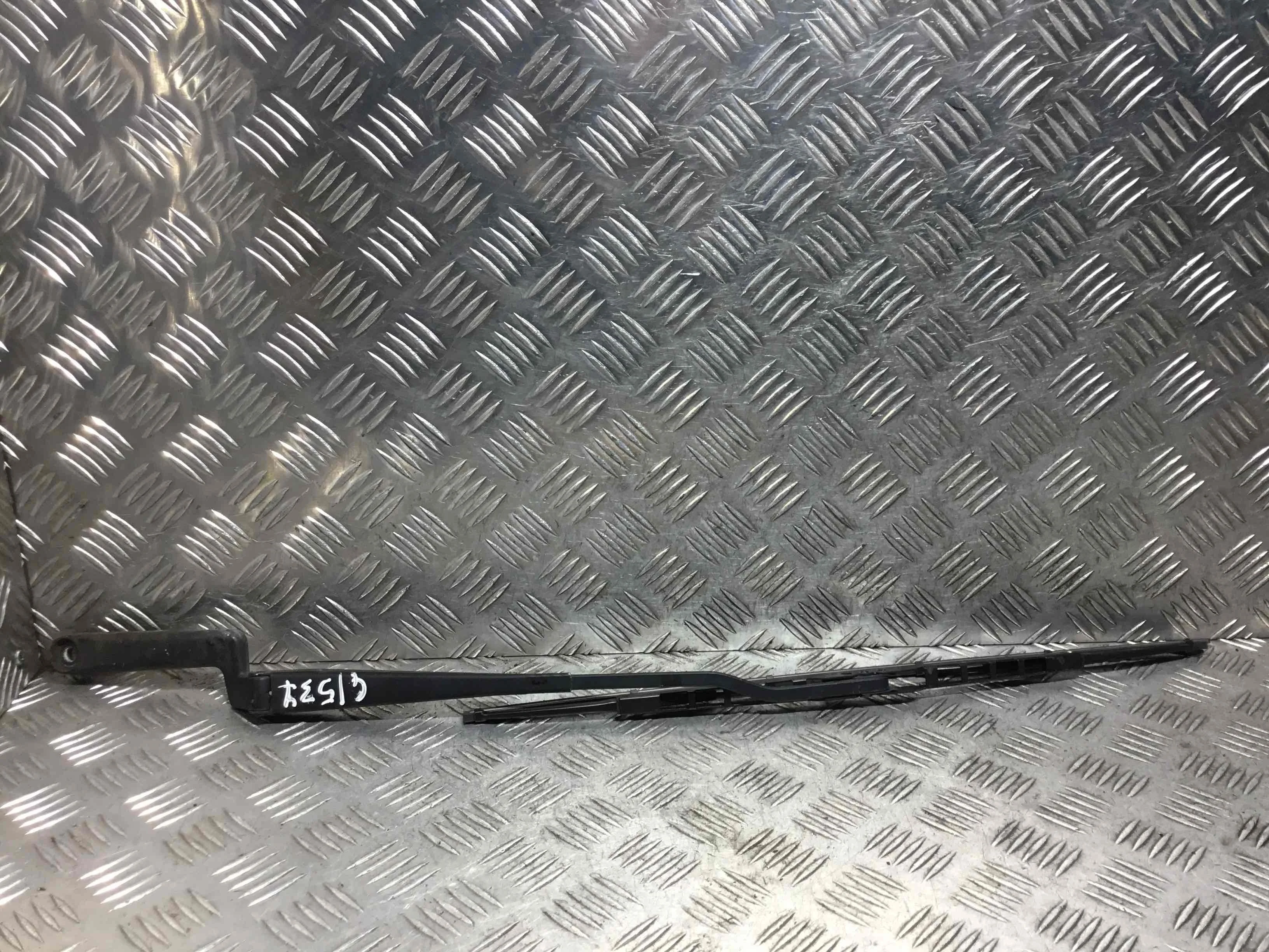 Щеткодержатель (поводок стеклоочистителя, дворник) Volkswagen Polo 3 поколение (1994-2001) бензин 1.4 i Автомат Х/б