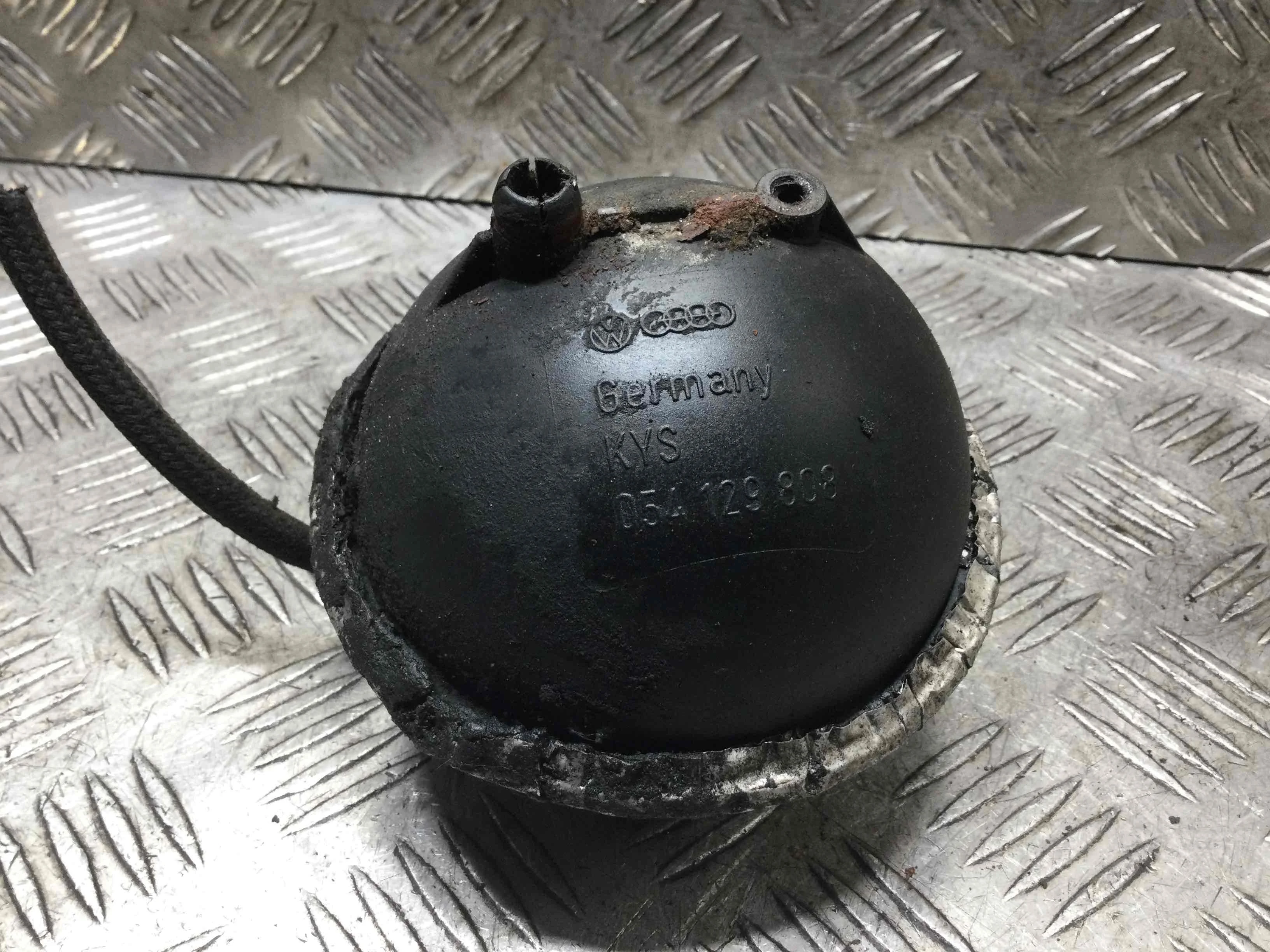 Вакуумный ресивер Audi A4 B5 (1994-1999) дизель 1.9 TDI Механика Х/б