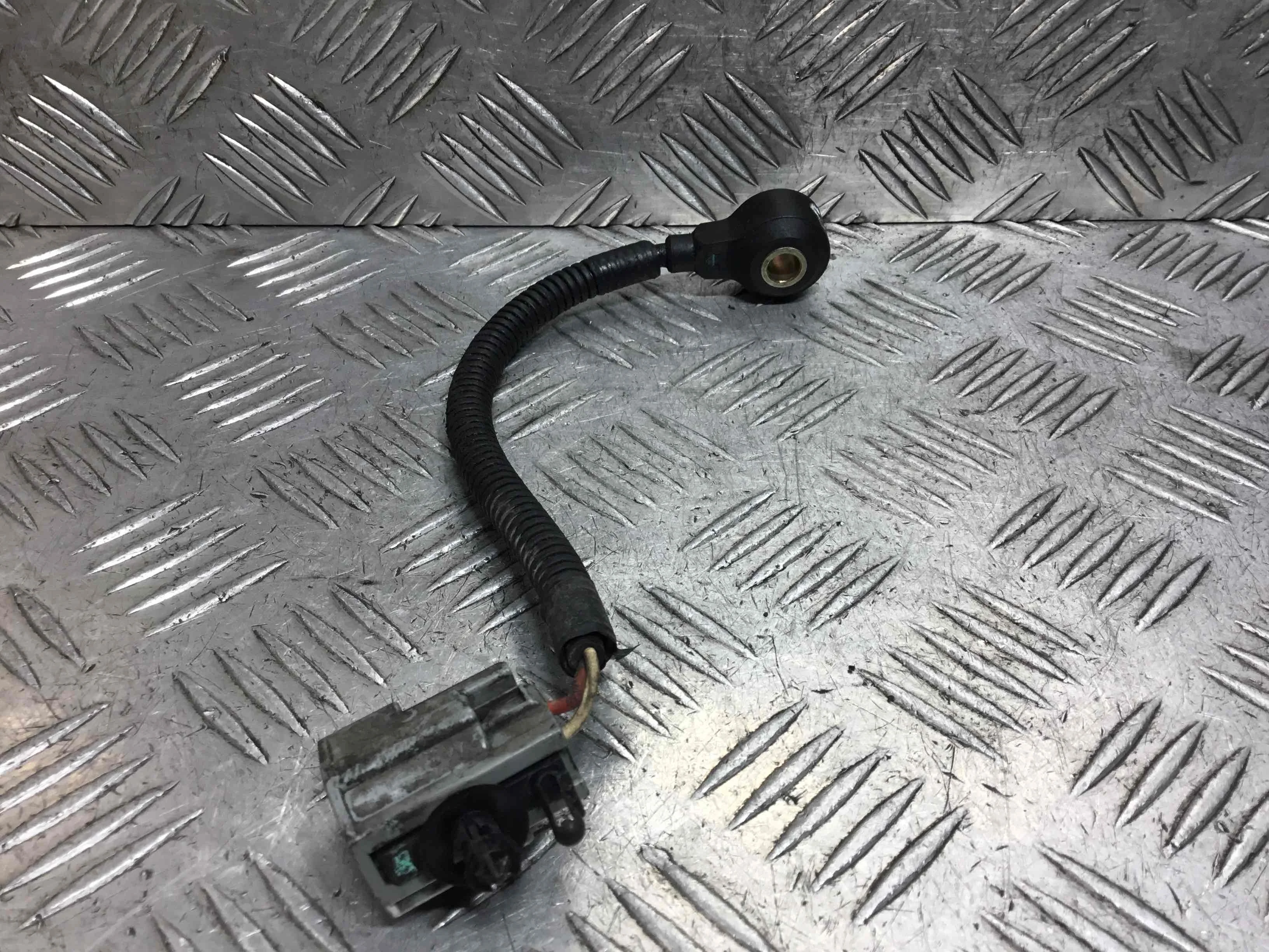 Датчик детонации Ford C-MAX 1 поколение [рестайлинг] (2007-2010) бензин 1.8 i Механика Минивэн