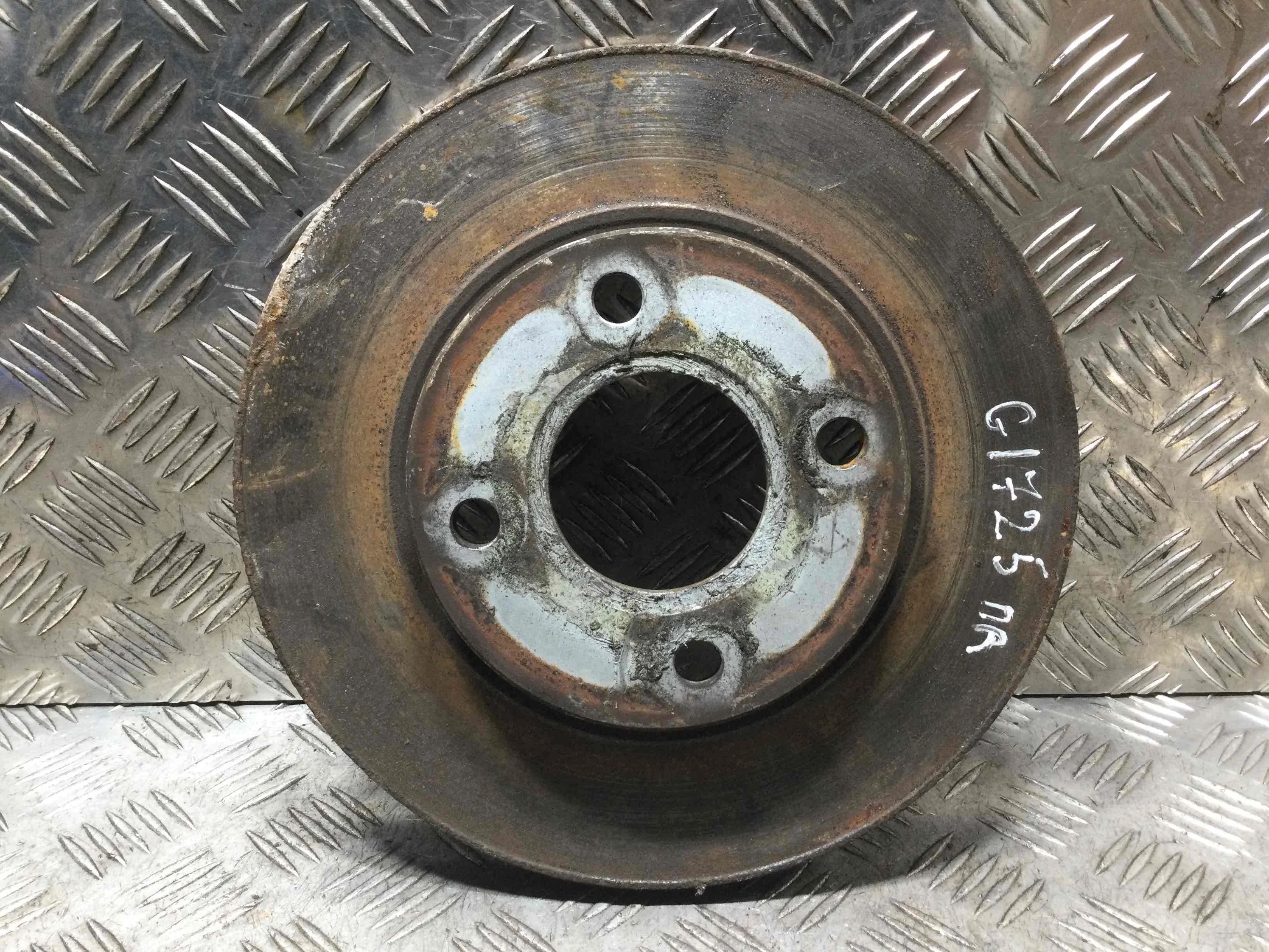 Диск тормозной передний Ford Focus 1 поколение [рестайлинг] (2001-2005) бензин 1.6 i Механика Х/б