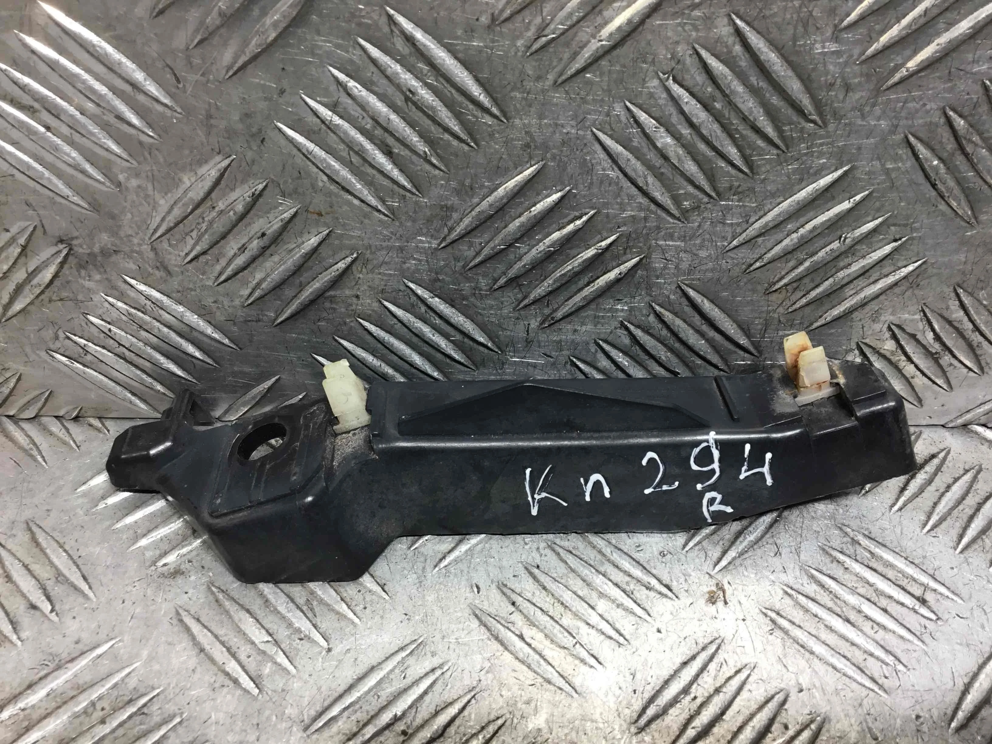 Кронштейн бампера переднего Hyundai Santa Fe 1 поколение (2000-2004) дизель 2.2 CRDi Автомат Внедорожник