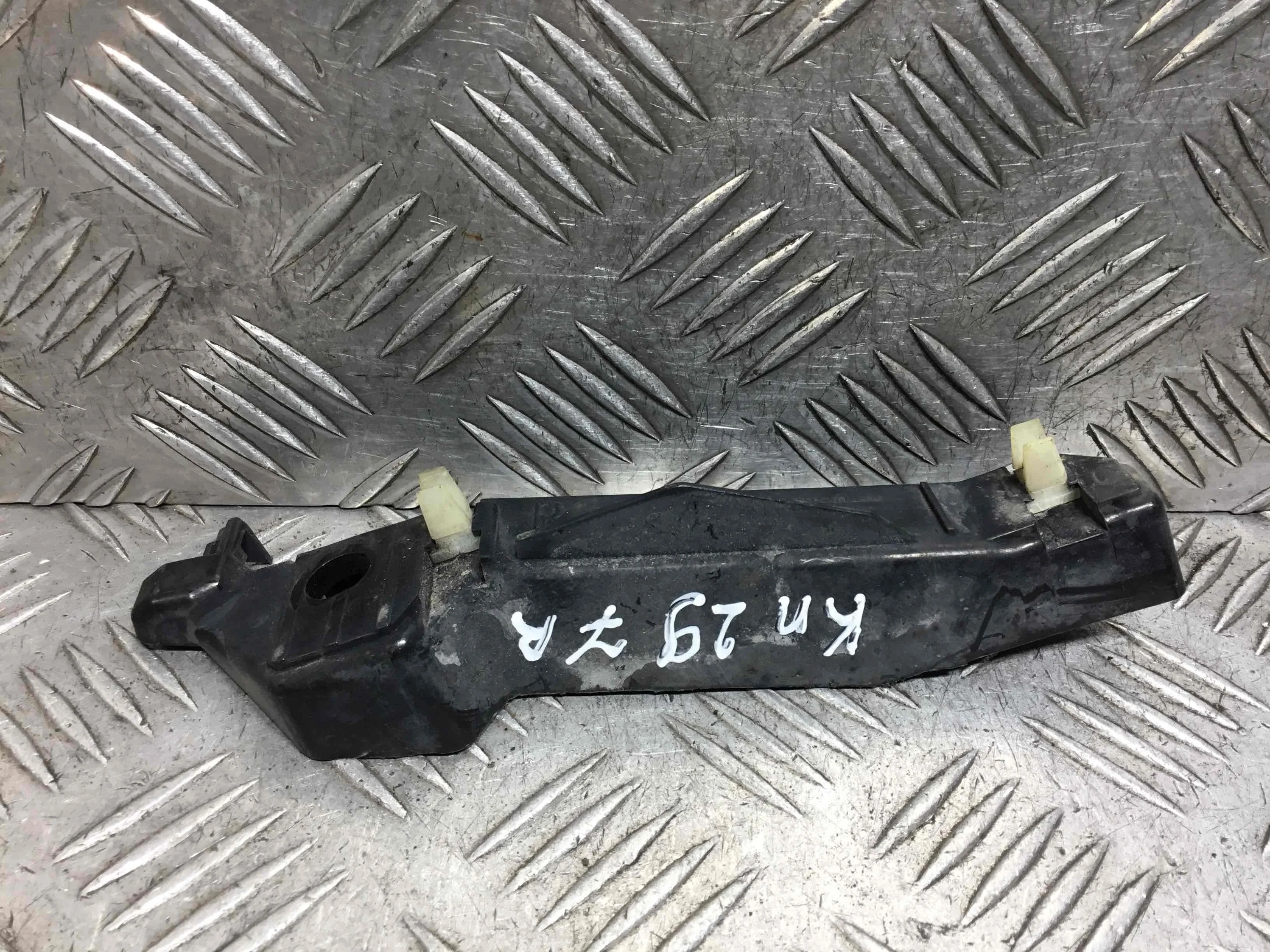 Кронштейн бампера переднего Hyundai Santa Fe 1 поколение [рестайлинг] (2004-2012) дизель 2.2 CRDi Автомат Внедорожник