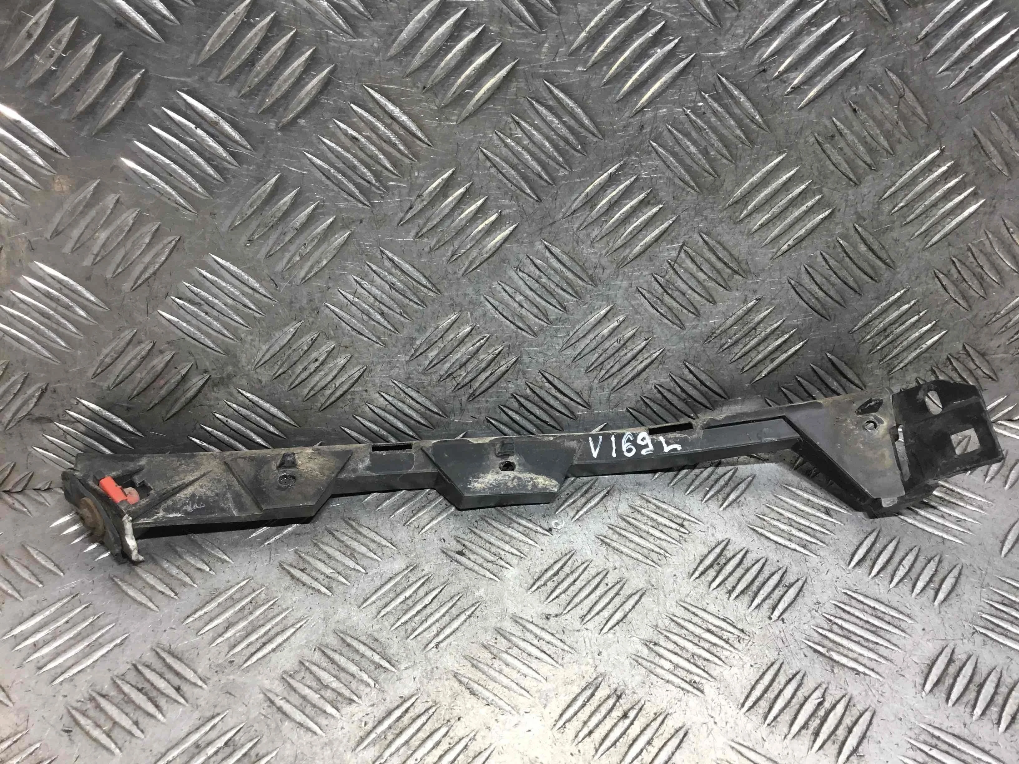 Кронштейн бампера переднего Opel Signum C (2003-2005) дизель 1.9 DTH Механика Универсал